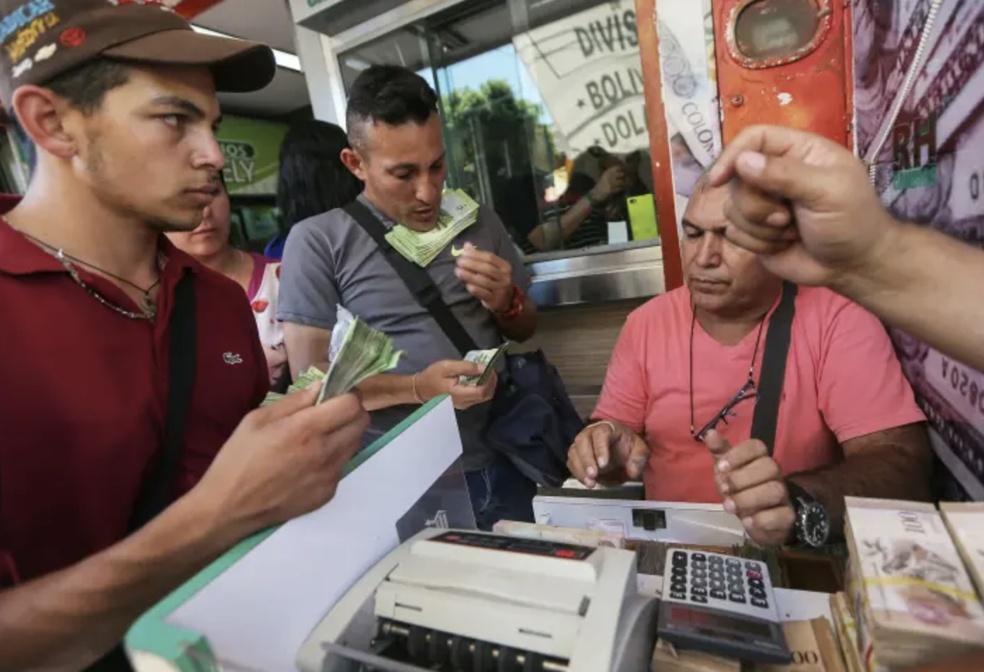 Venezuelans Buying Groceries With Bitcoin - Due To Bolivar Hyperinflation